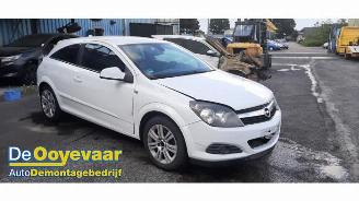 Démontage voiture Opel Astra Astra H GTC (L08), Hatchback 3-drs, 2005 / 2011 1.7 CDTi 16V 2009/11