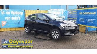 demontáž osobní automobily Renault Clio Clio V (RJAB), Hatchback 5-drs, 2019 1.0 TCe 90 12V 2023/4