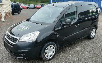 begagnad bil bedrijf Peugeot Partner Peugeot Partner klima 3 sitse 2015/11
