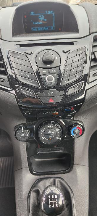 Ford Fiesta Ford Fiesta 1,6 TDCi 70kW Titanium ( 95 gr co2 ) picture 8
