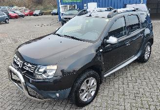 Unfallwagen Dacia Dokker Dacia Duster Prestige 4x4 navi ( euro 5 ) 2014/5