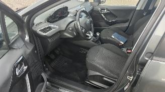 Peugeot 208 Peugeot 208 BlueHDi 100 Style picture 8