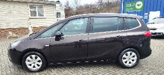 Opel Zafira Opel Zafira C Tourer Innovation topstaat  ! picture 2