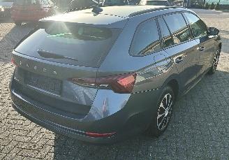 Skoda Octavia Skoda Octavia Combi Clever lichte gewoon rijdende schade picture 3