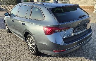 Skoda Octavia Skoda Octavia Combi Clever lichte gewoon rijdende schade picture 2