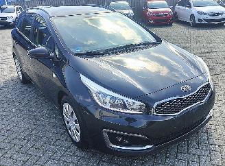 begagnad bil auto Kia Ceed Kia Ceed Sportswagon Edition 7  ( 1400 benzine ) 2017/9