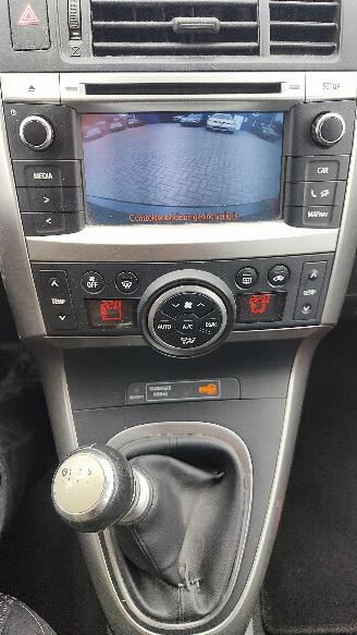 Toyota Corolla Toyota Verso Executive 2 liter d4d picture 11