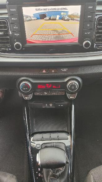Kia Rio Kia Rio Edition 7 automaat 1.4 navigatie camera picture 15