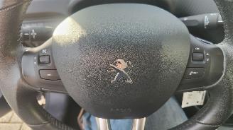 Peugeot 2008 PEUGEOT 2008 Style – klimaatregeling, navigatie picture 13