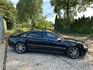 Vaurioauto  passenger cars Audi S8  2006/9