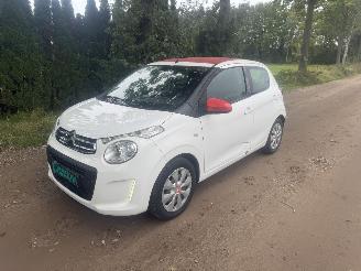 damaged passenger cars Citroën C1  2014/11