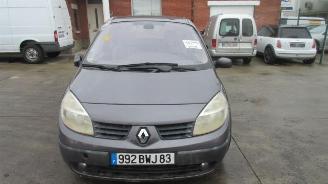 skadebil auto Renault Scenic  2003/10