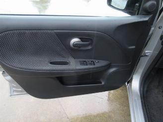 Nissan Note  picture 12