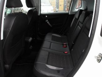 Peugeot 2008  picture 17