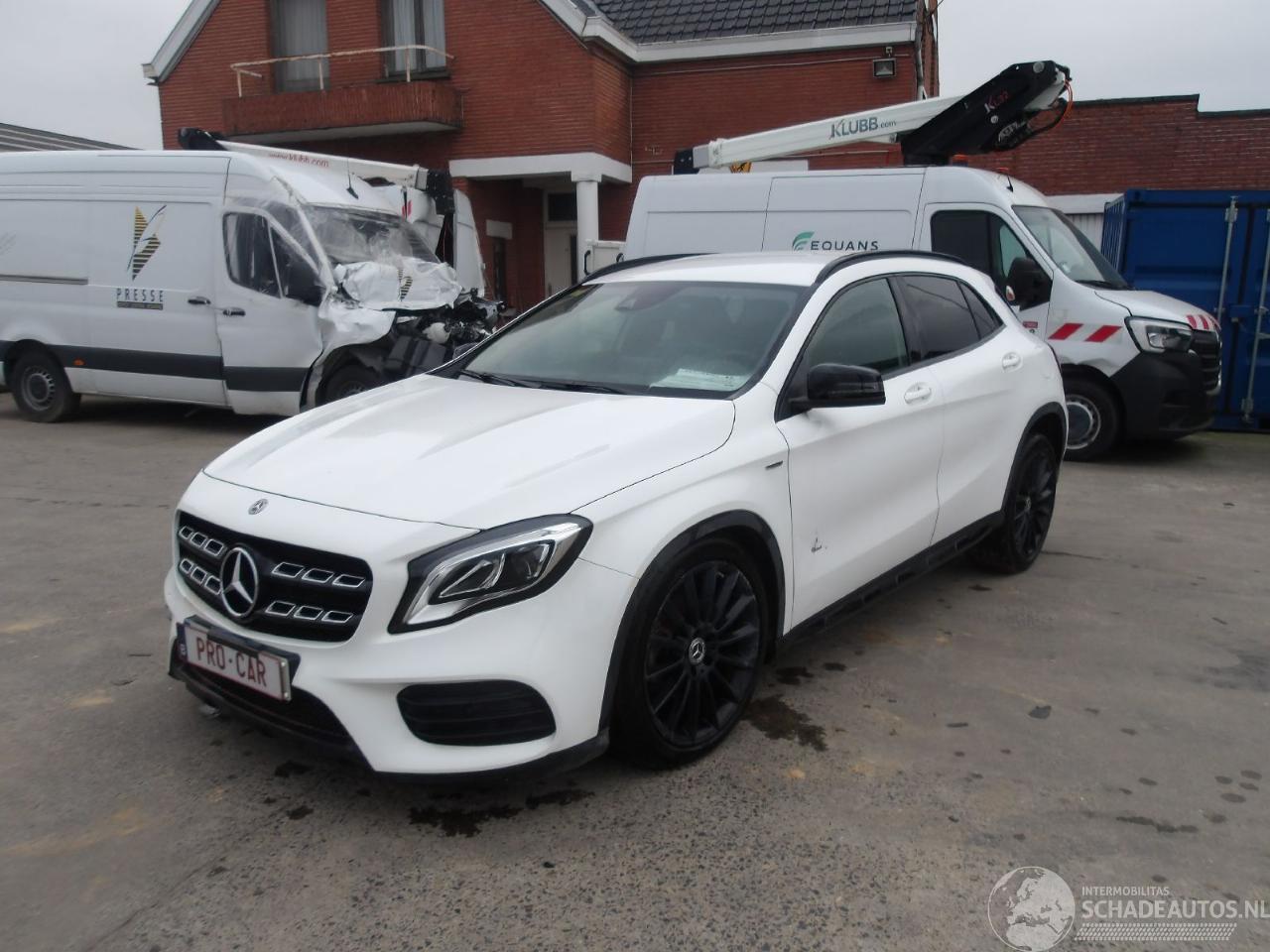 Mercedes GLA 