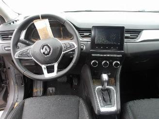 Renault Captur E-TECH picture 13