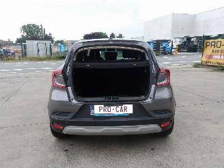 Renault Captur E-TECH picture 5