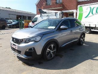Schadeauto Peugeot 3008 ALLURE 2020/7