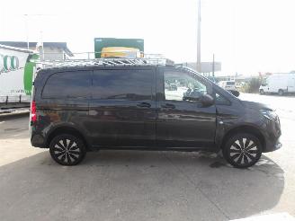 Mercedes Vito 114 picture 3
