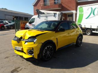 Vaurioauto  passenger cars Renault 5 ICONIC CINQ 2025/3