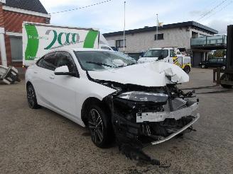 Vaurioauto  passenger cars BMW 2-serie  2021/5