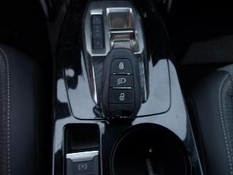 Peugeot 208  picture 22