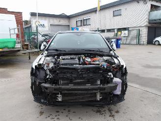 Volkswagen Golf GTE picture 3