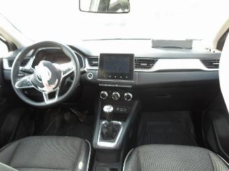 Renault Captur  picture 2