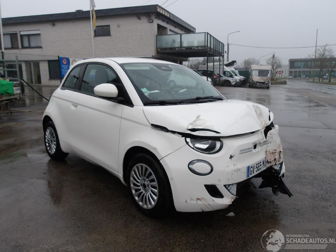 Fiat 500E 
