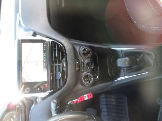 Peugeot 208  picture 20