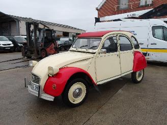 uszkodzony samochody osobowe Citroën 2-cv  1977/1