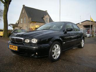 krockskadad bil bromfiets Jaguar X-type 2.0 D 16_V (CF1) I4 sport sedan met oa leer, clima 2004/6