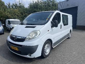krockskadad bil bedrijf Opel Vivaro -2 2.5CDTI/107KW-DPF-E4 2.9T L2H1 CREWCAB 2008/2