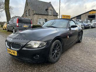 damaged passenger cars BMW Z4 ROADSTER 2.2i 6 CILINDER !! 2004/11