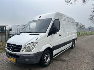 krockskadad bil bedrijf Mercedes Sprinter 210 CDI L2/H2 EURO5 MOTOR 2011/1