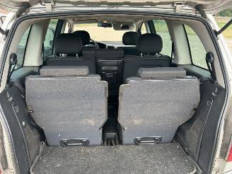 Opel Zafira -A 2.0-16V DTi Comf Navigator 7 PERSOONS UITVOERING picture 10