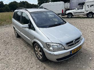 Opel Zafira -A 2.0-16V DTi Comf Navigator 7 PERSOONS UITVOERING picture 24