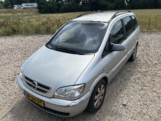 Opel Zafira -A 2.0-16V DTi Comf Navigator 7 PERSOONS UITVOERING picture 21