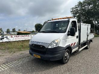 damaged commercial vehicles Iveco Daily 50C14G openlaadbak AARDGAS (CNG) categorie C rijbewijs, airco 2013/12
