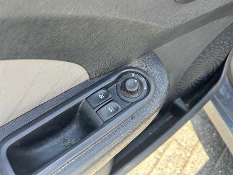 Renault Twingo 1.5 dCi Collection AIRCO, N.A.P. ENZ MOTOR SCHADE ! picture 6