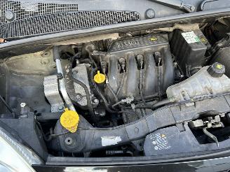Renault Kangoo Fanily II 1.6-16v Expression Airco picture 27
