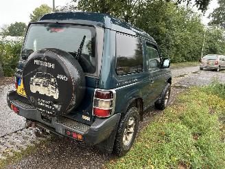 Mitsubishi Pajero 2.5 GLX HIGHROOF AIRCO 4X4, 4WD picture 20
