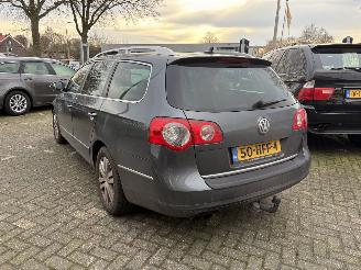 Volkswagen Passat 2.0 TDI HIGHLINE UITVOERING VARIANT picture 4
