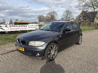 skadebil auto BMW 1-serie 118i High Executive automaat 2005/9