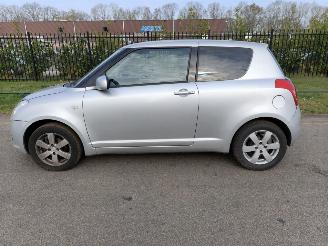 Suzuki Swift 1.3 AIRCO picture 2