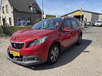 skadebil auto Peugeot 2008 1.2 PureTech Blue Lion AUTOMAAT, PANORAMA DAK, AIRCO, PDC, N.A.P. ENZ 2017/3