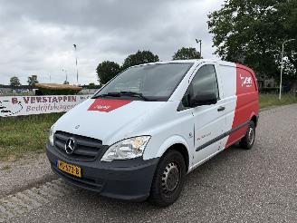 krockskadad bil bedrijf Mercedes Vito 110 CDI GESLOTEN BESTEL 2011/9