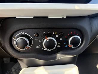 Renault Twingo 1.0 sce authentique picture 6