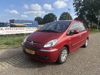 Unfallwagen Citroën Xsara PICASSO 1.6I-16V IMAGE 2010/10