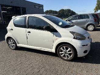 Toyota Aygo 1.0 5 deurs, airco picture 12